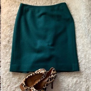 EUC J.Crew The Pencil Skirt in dark green wool
